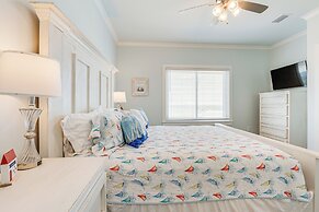 < 1/2 Mi to Beach: Waterfront Dauphin Island Home