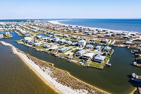 < 1/2 Mi to Beach: Waterfront Dauphin Island Home