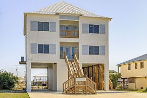 Waterfront Dauphin Island Home < Half-mi to Beach!