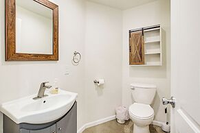 Home w/ Fireplace < 1 Mi to Peninsula State Park!