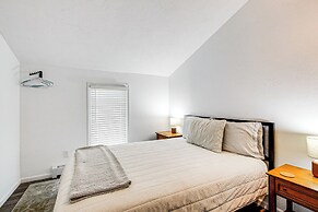 Home w/ Fireplace < 1 Mi to Peninsula State Park!