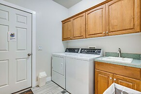 Spacious Mesquite Getaway - 1/2 Mi to Golf Course
