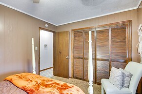 Quiet & Cozy Rembert Home ~ 9 Mi to Air Force Base