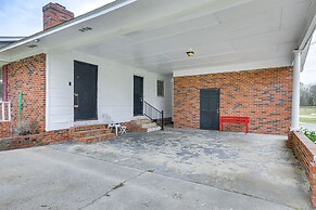 Quiet & Cozy Rembert Home ~ 9 Mi to Air Force Base