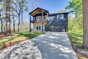 Fire Pit + Grill: Lakeside Gun Barrel City Home!