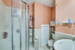 Spacious Round Pond House w/ On-site Trail Access!