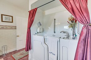 Spacious Round Pond House w/ On-site Trail Access!