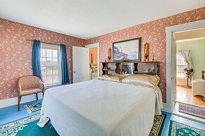 Spacious Round Pond House w/ On-site Trail Access!