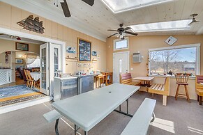 Spacious Round Pond House w/ On-site Trail Access!