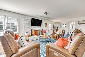 Chic Marietta Getaway w/ Fire Pit & Grill!