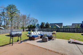 Chic Marietta Getaway w/ Fire Pit & Grill!