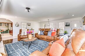 Chic Marietta Getaway w/ Fire Pit & Grill!