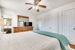 Chic Marietta Getaway w/ Fire Pit & Grill!