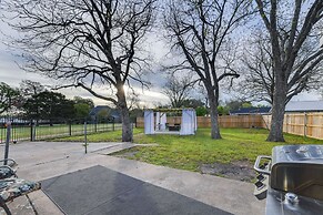 Lovely Home w/ Yard Near Dtwn Waco!