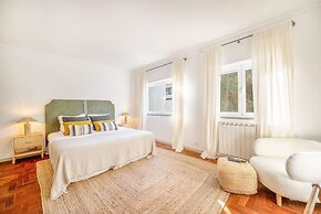 Casa Rosário : Three Bedroom Villa with Private Pool;