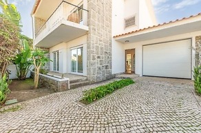 Casa Rosário : Three Bedroom Villa with Private Pool;