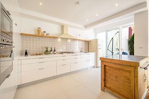 Casa Rosário : Three Bedroom Villa with Private Pool;