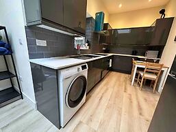 Charming Duplex 10min to London Bridge, Quiet