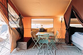 White s Landing Catalina Camp