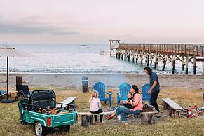 White s Landing Catalina Camp