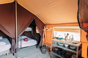 White s Landing Catalina Camp