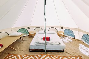 White s Landing Catalina Camp