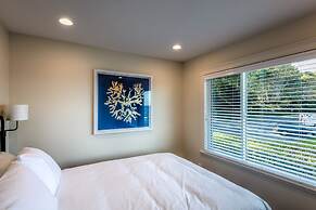 Qualicum Beach Ocean Suites