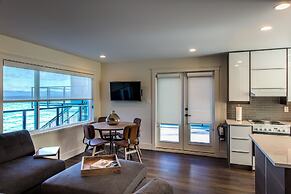 Qualicum Beach Ocean Suites