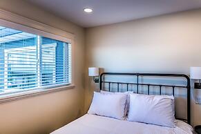Qualicum Beach Ocean Suites