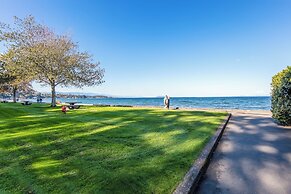 Qualicum Beach Ocean Suites