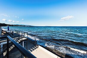 Qualicum Beach Ocean Suites