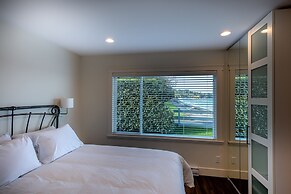 Qualicum Beach Ocean Suites