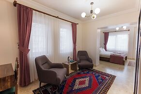 Yellow Stone Suites
