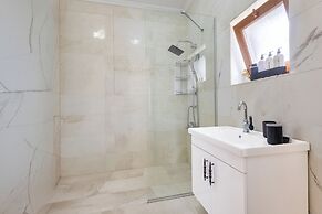 Yellow Stone Suites