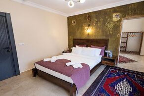 Yellow Stone Suites