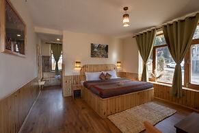 Ride Inn Cafe and Resort