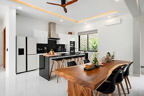 Luxury Balinese Private Pool Villa-KBR12