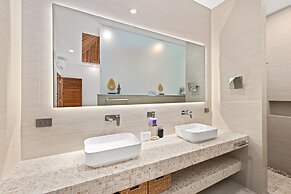 Luxury Balinese Private Pool Villa-KBR12