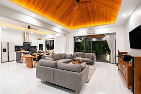 Luxury Balinese Private Pool Villa-KBR12