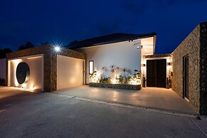 Luxury Balinese Private Pool Villa-KBR12