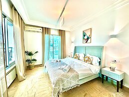 The Lake View Spacious With Amazing Terrace