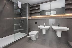 Fabulous City Flat With Views