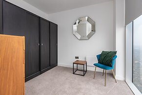 Fabulous City Flat With Views