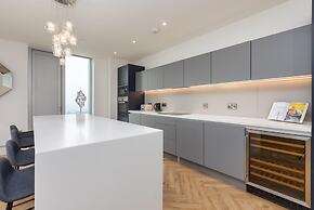 Fabulous City Flat With Views