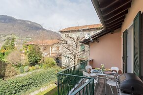 Ponente Balcony Garden
