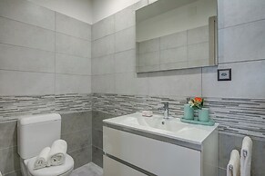 4 Seasons Apartment