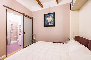 Toledo Warm Renovated Studio