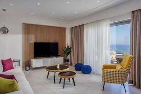 Sunny Drops Villa White by Estia