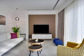 Sunny Drops Villa White by Estia