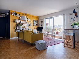 Eiffel Tower Design Residence